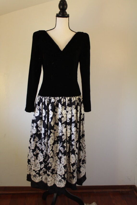 1980's drop waist Jeannene Booher Maggy London bla