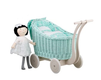 Wicker Dolls Kinderwagen mit Bettwäsche, Öko-Spielzeug für Mädchen, Kinderwagen aus Bio-Wicker-Puppen, natürliches Spielzeug für Kleinkinder