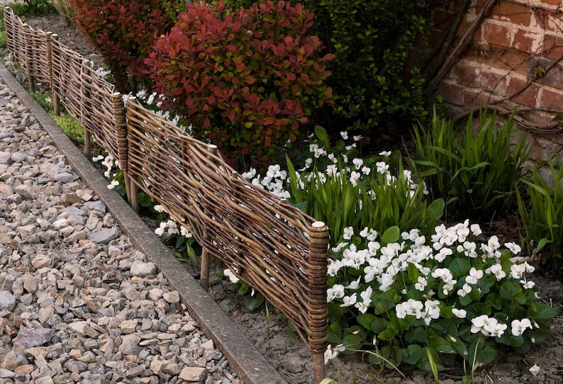 Un ensemble de cinq clôtures en osier pour le jardin, clôture naturelle, clôture décorative en osier, palissade de jardin image 1