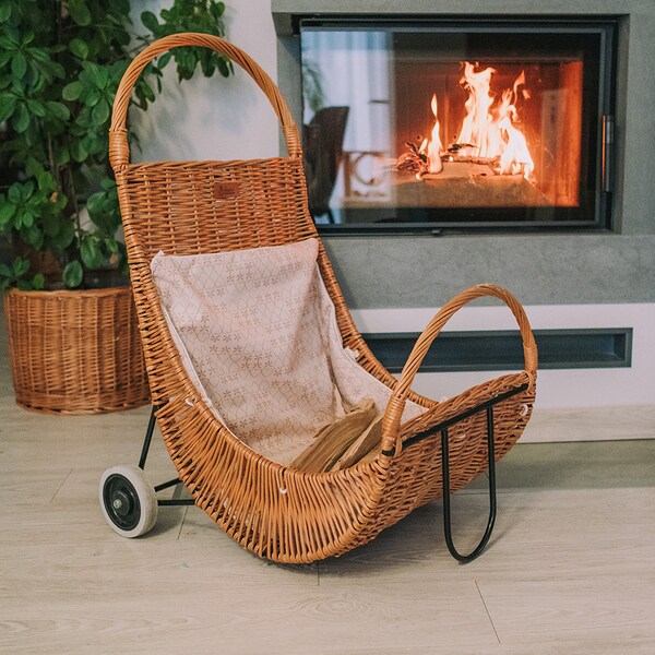 Wicker Kaminkorb auf Rädern, Kaminholzrollkorb, Weidenholzkorb, natürliche Farbe der Weide