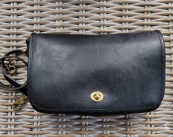 Vintage Coach Convertible Clutch Crossbody - Designer