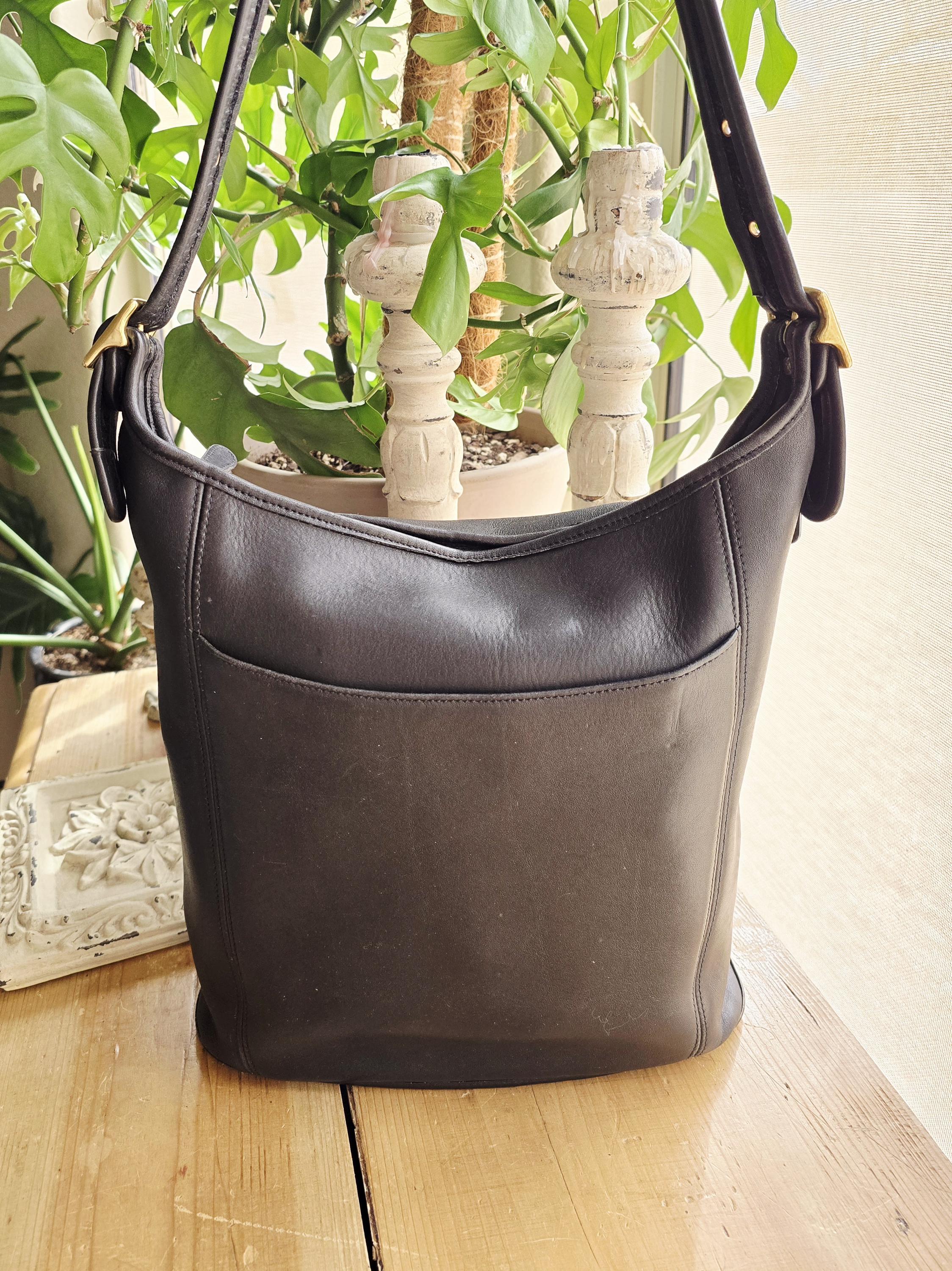 バッグ VINTAGE COACH 9060 BUCKET SHOULDER BAG Vintage Coach #9060 Slim Duffle Sac Bag Talk! - YouTube