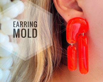 Mold for earringsin the form of oval