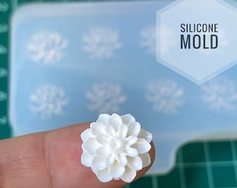 Fleur de moisissure pour uv et époxy. Ensemble de boucles d’oreilles. Moule en résine super brillante. Les bijoux diy forment des boucles d’oreilles en fleurs.