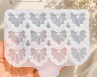 20 mm • Silicone Flower Earrings Mold: Glossy UV Resin Form