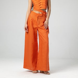 Orange weite Leinenhose, ausgestellte Palazzohose, leichte Cocktailhose, Leinenhose im Stil der 1960er Jahre, feminine plissierte Maxihose