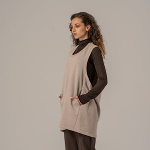 Oversized Pullover Weste, Tunika Weste Frauen, Übergröße Ärmellose Beige Tunika, Avantgarde Kleidung, Locker Winter Tunika, Top Kleidung Frauen