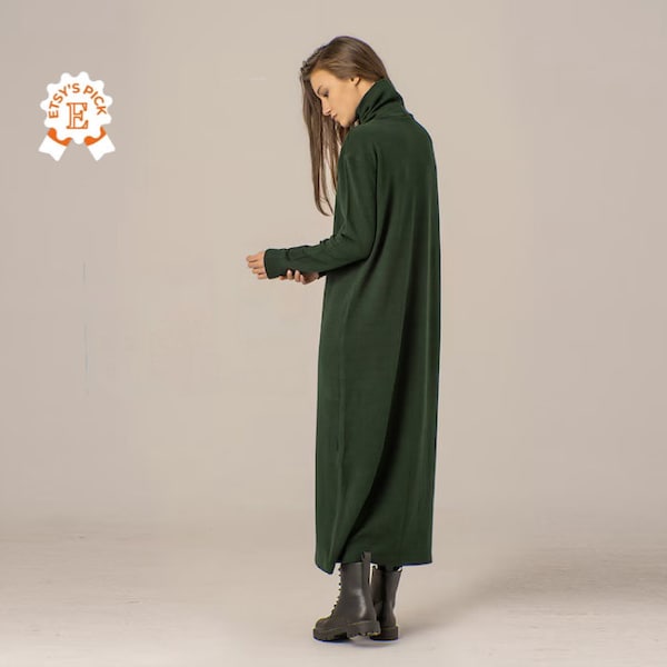 Maxi robe minimaliste d'hiver en laine, robe pull en tricot ample, robe pull verte légère, robe chaude à col roulé, robe de style années 50