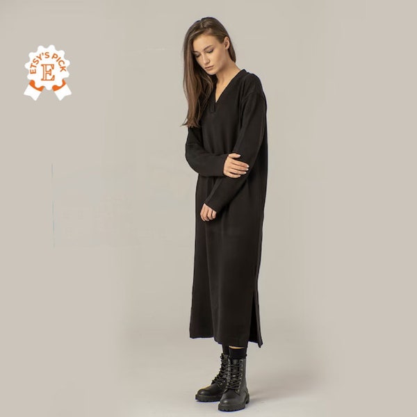 Maxi-Pulloverkleid aus Wolle mit V-Ausschnitt, extravagantes schwarzes Kleid, gestricktes Goth-Kleid, langes Winterkleid, bodenlanges Schlitz-Kaftan-Kleid