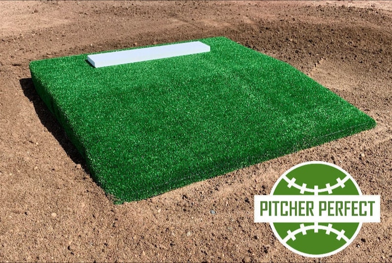 PM200 Portable Pitching Mound / Pitchers Mound / FREE & FAST SHIPPING