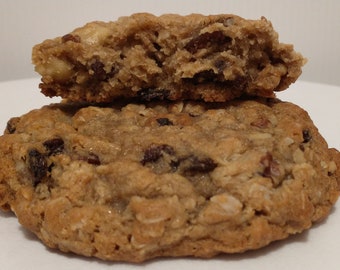 Big Oatmeal Cookie, Large Oatmeal Raisin, Oatmeal Chocolate Chip, Bakery Style Oatmeal Cookies, NY Style Cookies - Shipping to Ohio Only