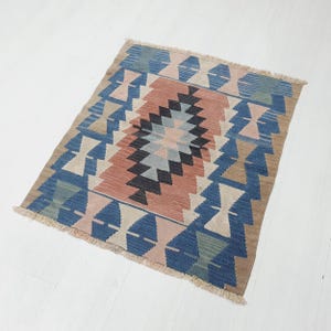 Handknotted Turkish Kilim Rug: Vintage Anatolian Wool, 2.8x3.1 ft