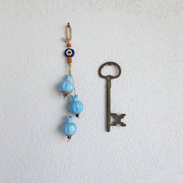Skeleton key ornamet , iron key , vintage iron key , decorative key, skeleton key, wall decor , door key , old door key , vintage keys