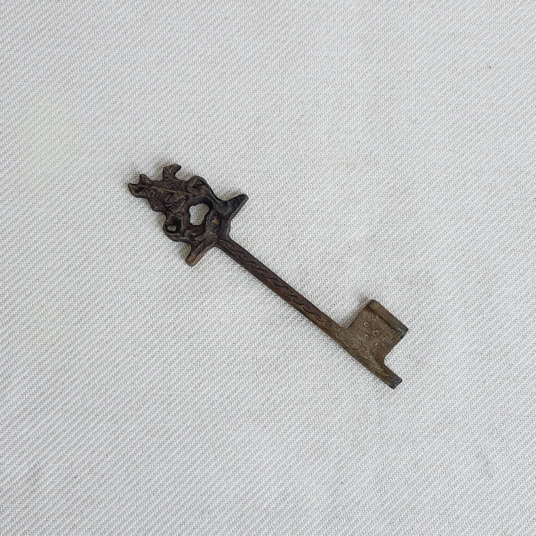 Warrior Pattern İron Door Key Skeleton Key Vintage Iron Etsy