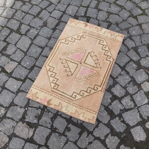 Tapis Oushak turc vintage : petit tapis en laine (20 x 32 po.)