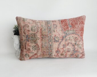 Vintage Rug Pillow Cover (16x24): Handmade Wool Bohemian Pillow Case