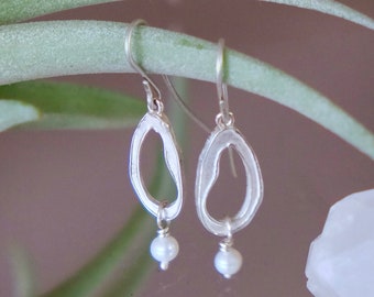 Little Petal & Pearl Earrings