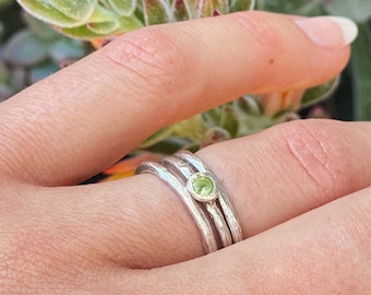 Dainty Peridot Ring