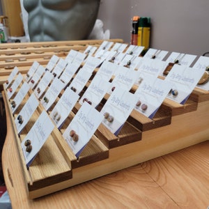 Présentoir de boucles d'oreilles fait main, organisateur de boucles d'oreilles, présentoir d'artisanat, support à bijoux, porte-cartes, support à bijoux, respectueux de l'environnement, bois naturel recyclé