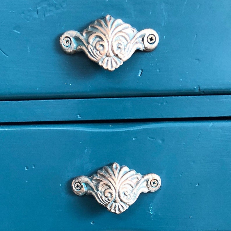Cast Iron Antique Design Drawer Pull Handle