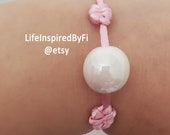 Adjustable Beaded Bracelet with inspiration quote (White)