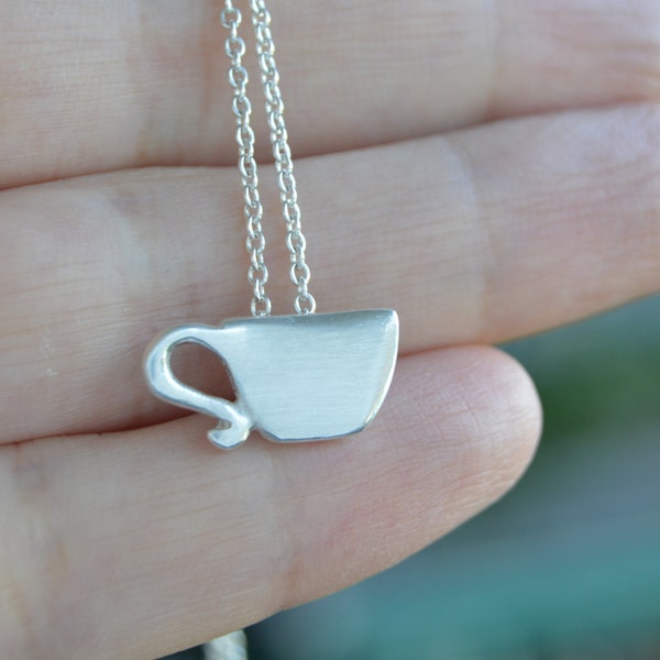 Collier tasse à thé, pendentif tasse à thé en argent sterling, cadeau idéal pour les amateurs de thé ou collier tasse à café pour les amateurs de café, Alice au pays des merveilles.