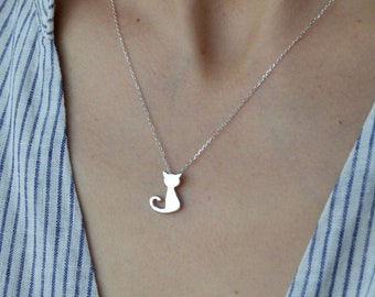 Cat necklace, Silver Initial cat pendant, Custom necklace for cat lovers, Handmade jewelry,  personalized Cat jewelry for girl.