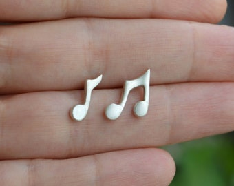 Music note mismatched stud earrings, Sterling silver music earrings, musical note silver studs, Gift for music lovers, Handmade earrings.