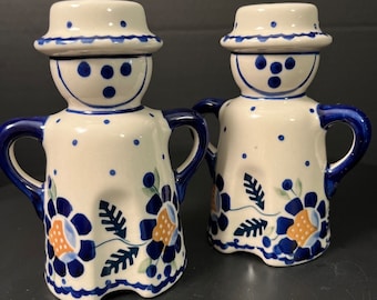 Polish Boleslawiec Pottery Salt Pepper Shakers Blue White Man and Woman