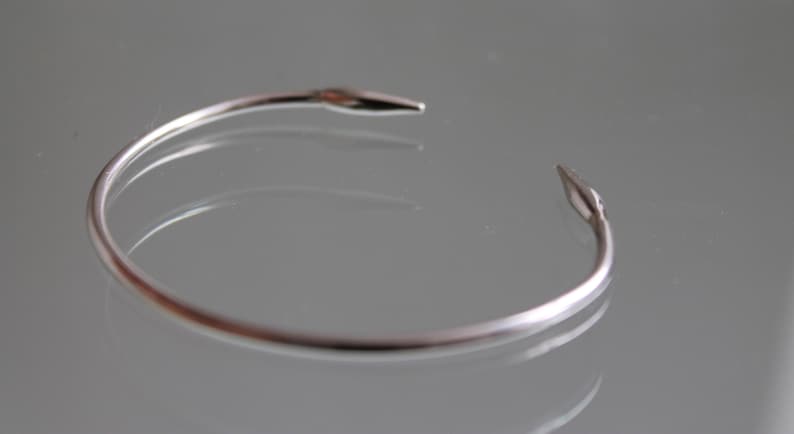 Arrowhead silver bangle