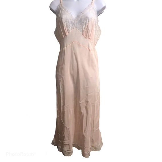 Vintage 1950’s Rhythm Lingerie nightgown