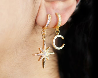 Boucles d’oreilles Star and Moon Hoop Plaqué Or 18K, Huggies du système solaire univers, Boucles d’oreilles célestes