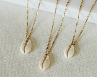Cowry Necklace Gold/Silver, Boho Cowrie Shell Necklace, Necklace with Small Kauri Shell Pendant, Boho Cowrie Shell Necklace