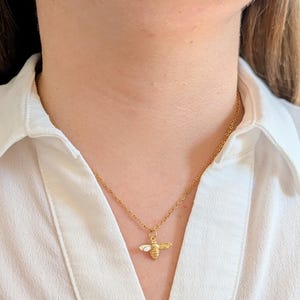 Bee Necklace Gold / Silver, Honey Bee Jewelry, Bee Chain with Pendant 18K Gold Plated / Platinum Plated, Pretty, Minimalistic, Dainty image 3