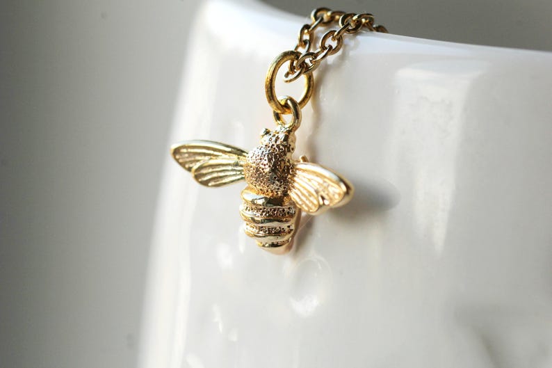 Bee Necklace Gold / Silver, Honey Bee Jewelry, Bee Chain with Pendant 18K Gold Plated / Platinum Plated, Pretty, Minimalistic, Dainty image 8