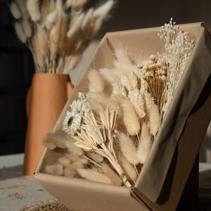 Fioriera secca fai da te, beige e bianca, decorazione matrimonio, corona di fiori secchi (Phalaris, Lagurus..)