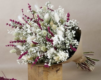 Bouquet de fleurs séchées champêtre avec de la lavande rose