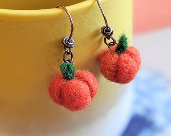 Tiny pumpkin earrings, needle felted pumpkin, autumn/ halloween/ thanksgiving jewellery, cute and quirky earrings