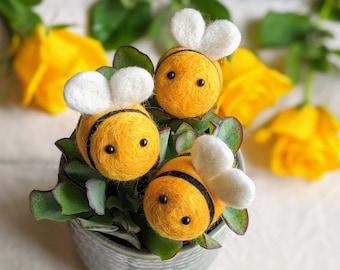 Needle felted bumblebee, handmade, cute and quirky [Made to order]