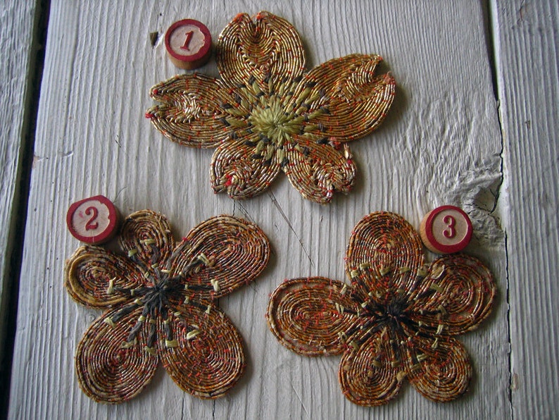 One 1920s Embroidered Antique Applique for Kimono Ref: A-632213 Box 1