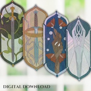 Puede incluir: Cuatro paneles de vidrieras con diseños intrincados. Cada panel presenta un diseño diferente, incluyendo espadas, un árbol y formas abstractas. Los paneles son en tonos de verde, azul, dorado y blanco. El texto en la parte inferior dice "DESCARGA DIGITAL."