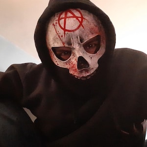 Anarch-King Skull Cosplay/Halloween mask. Hand sculpted, Resin casted.