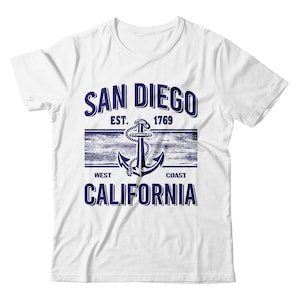 T-shirt manica corta San Diego California Vintage Anchor Classic Fishing Vacation Beach Surfing Coast Seaside Gildan 5000