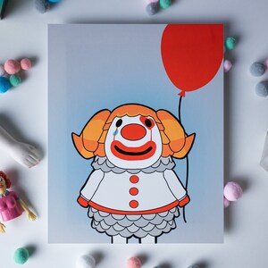 Puede incluir: Una ilustraci&oacute;n de dibujos animados de una oveja blanca con pelo naranja que lleva un disfraz de payaso y sostiene un globo rojo. La oveja tiene una expresi&oacute;n triste y una sola l&aacute;grima en la mejilla.