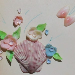 C.1940 Vintage Handgefertigte Echt Sea Shell Flower Design Brücke Tally Card T1-7