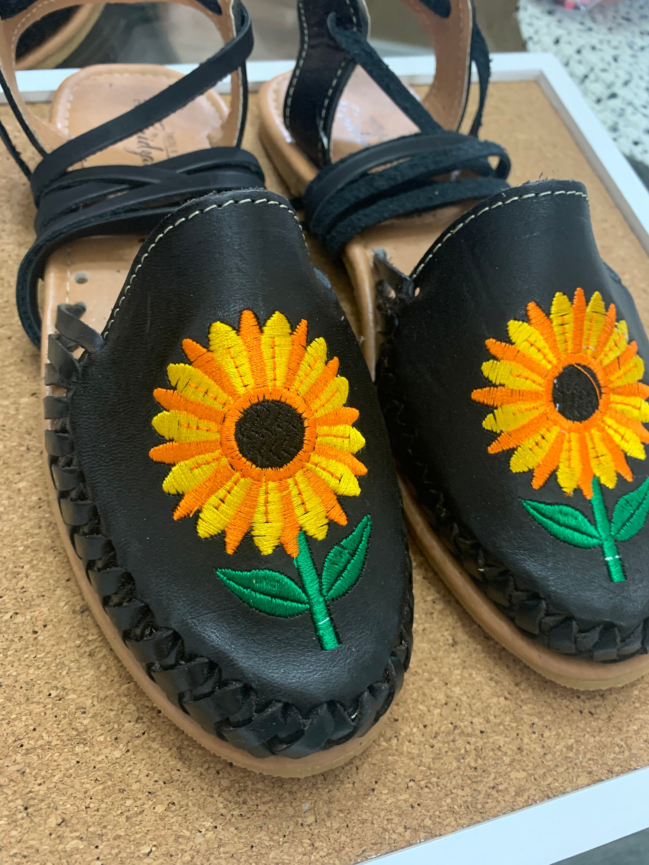 huaraches with sunflower