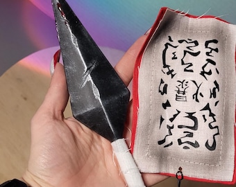 Kunai ninja de plástico com talismã shinobi | Faca de arremesso leve para cosplay | Arma ninja estilo japonês | Acessório para fantasia LARP