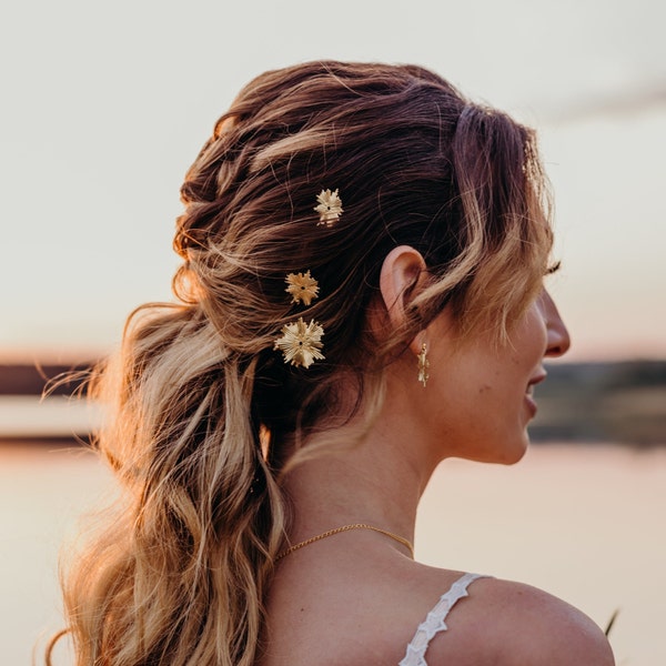 Celestial hairpins set gold wedding hairpins gold bridal hairpins stars minimalistic celestial wedding hairpiece star wedding boho bridal