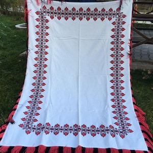 Turkish Handmade Tablecloth, Lacework, Decorative Bedcover, Vintage Bed Throw, Antique Handiwork Tablecloth, Large Throw Cloth 6’4”x4’4”ft