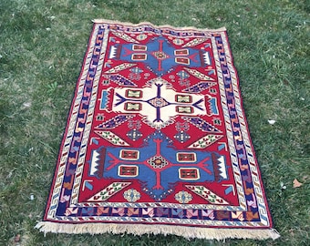 Vintage Soumak Kilim Rug: Handmade Turkish Wool Entryway Rug (4’9”x3’4”ft)